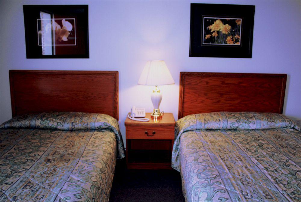 Lake City Motel Dartmouth Buitenkant foto