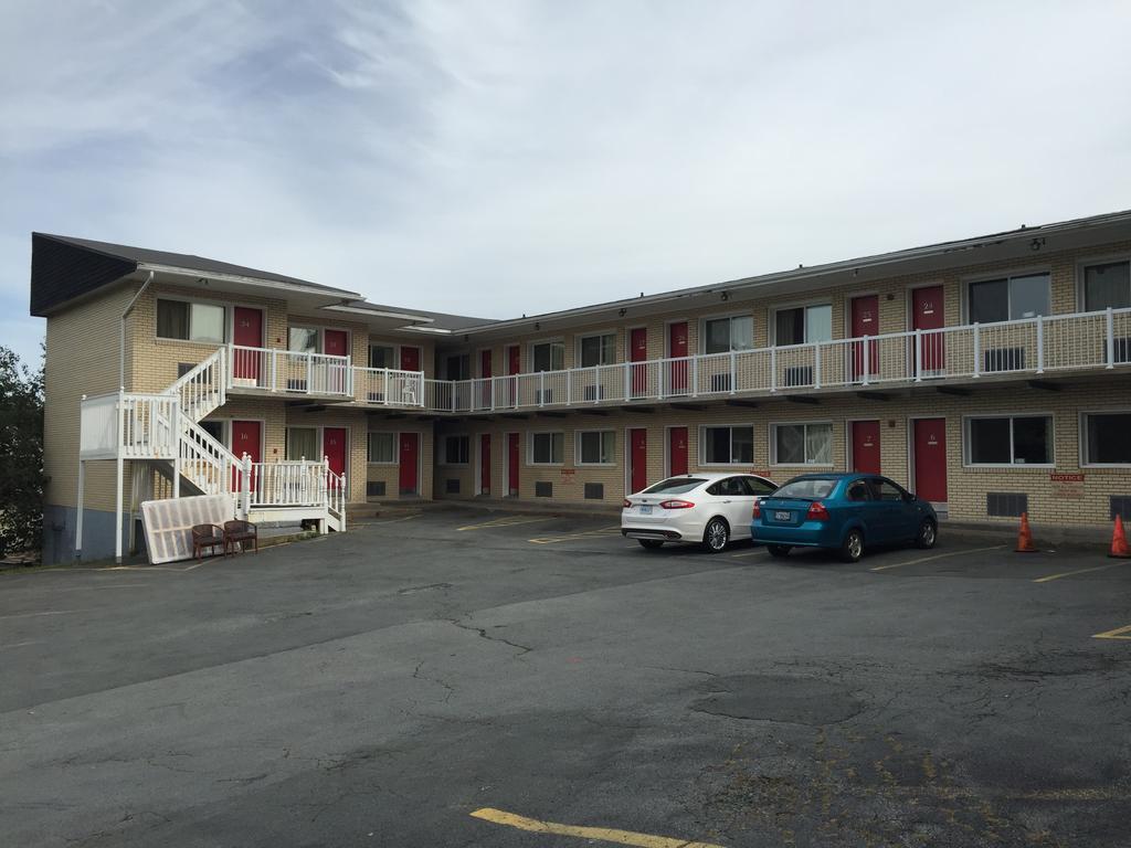 Lake City Motel Dartmouth Buitenkant foto