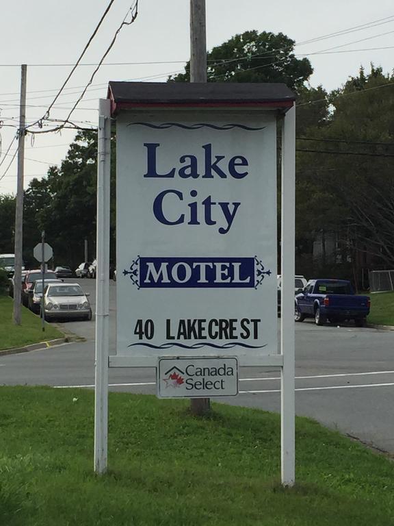 Lake City Motel Dartmouth Buitenkant foto