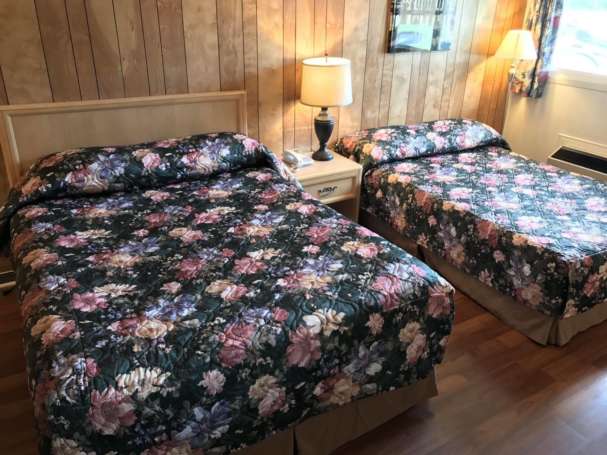 Lake City Motel Dartmouth Buitenkant foto