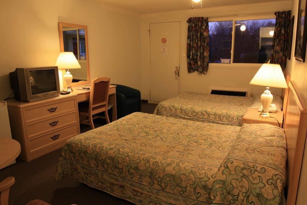 Lake City Motel Dartmouth Buitenkant foto