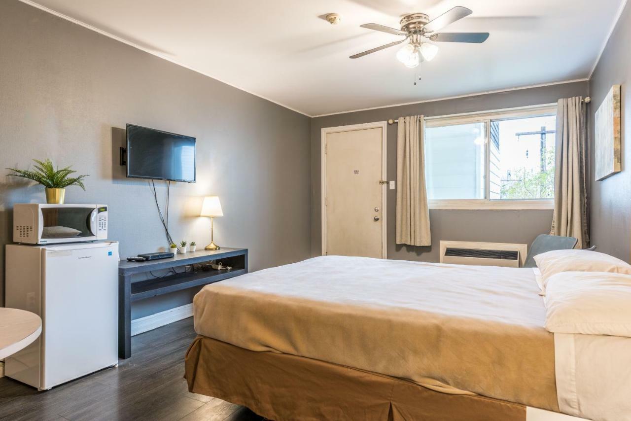 Lake City Motel Dartmouth Buitenkant foto