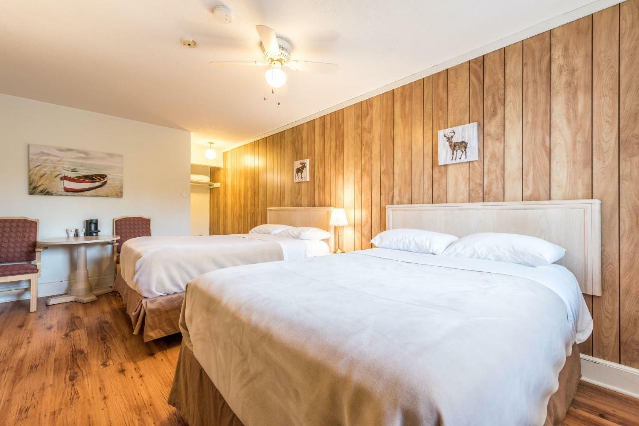 Lake City Motel Dartmouth Buitenkant foto