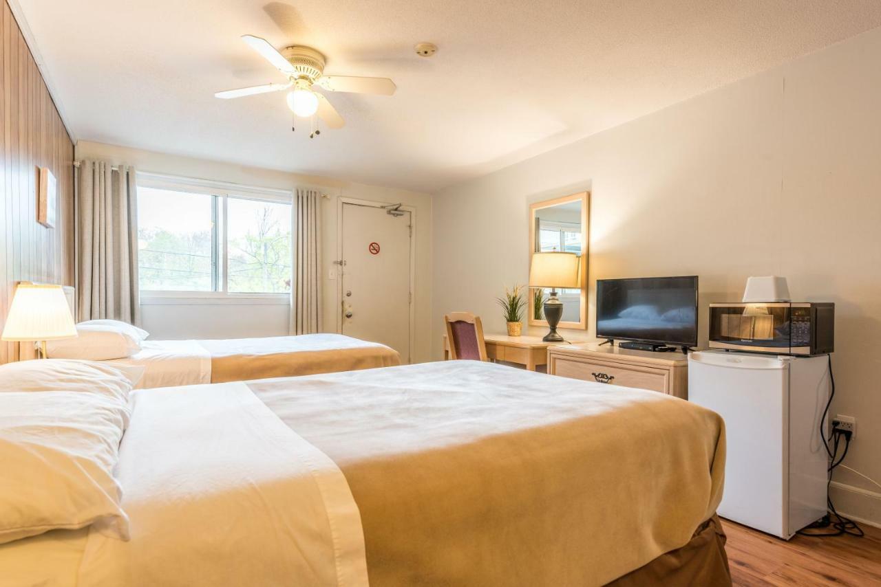 Lake City Motel Dartmouth Buitenkant foto